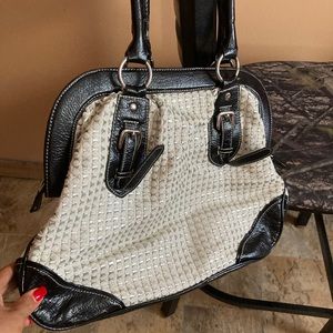 Black and white SPIEGLE handbag